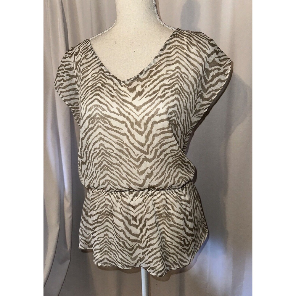 Express Blouse Womens Size S Animal Print V Neck V Back Peplum 100% Polyester